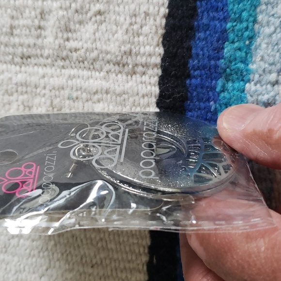 Paparazzi Silver-tone dangle Basket earrings - Picture 3 of 5